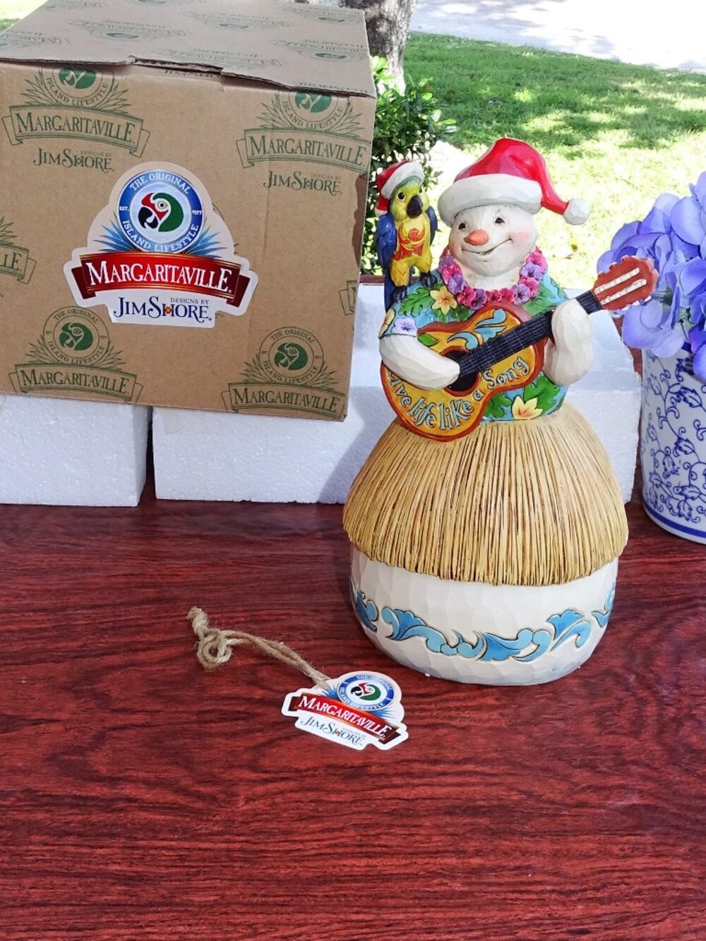 Jim Shore Margaritaville " Strummin My Six String All Season" Snowman Guitar